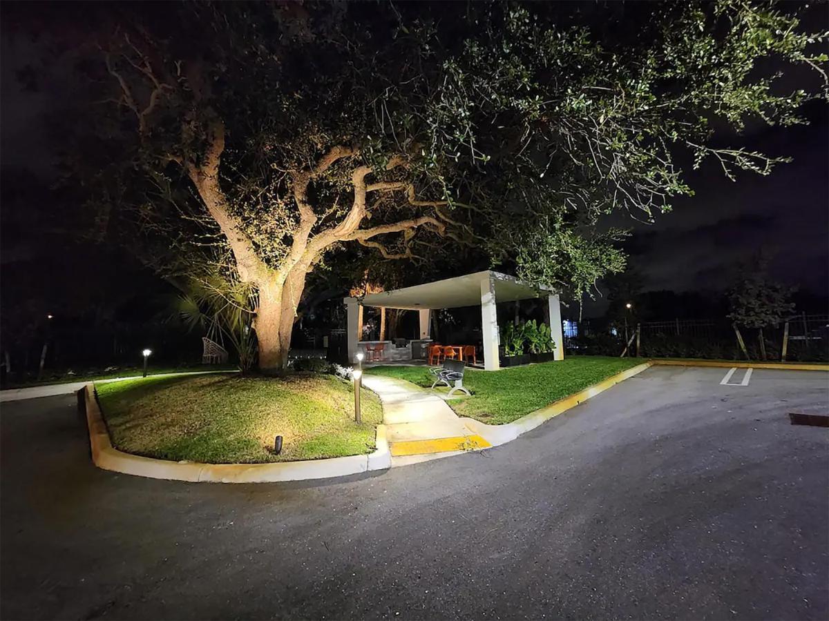 Lux Place And Cozy 3Beds 2Rooms Enjoy Life In Wpb Gym, Ev Station Nearby The Downtown And Beaches West Palm Beach Exterior foto