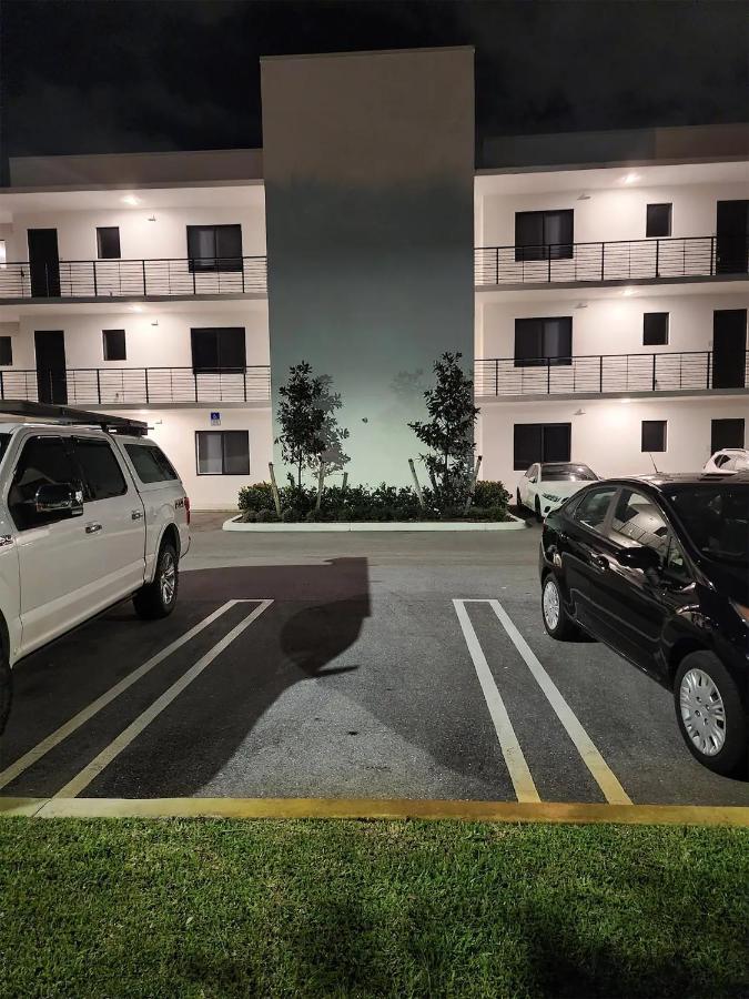 Lux Place And Cozy 3Beds 2Rooms Enjoy Life In Wpb Gym, Ev Station Nearby The Downtown And Beaches West Palm Beach Exterior foto